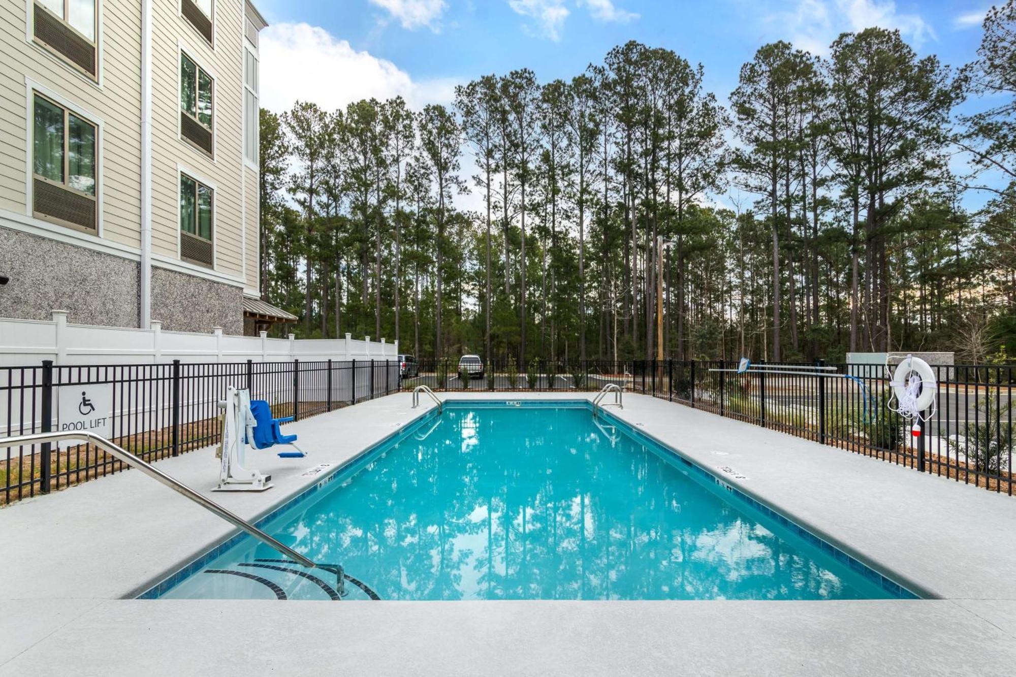 Best Western Plus Bluffton/Hilton Head Hotel Buitenkant foto